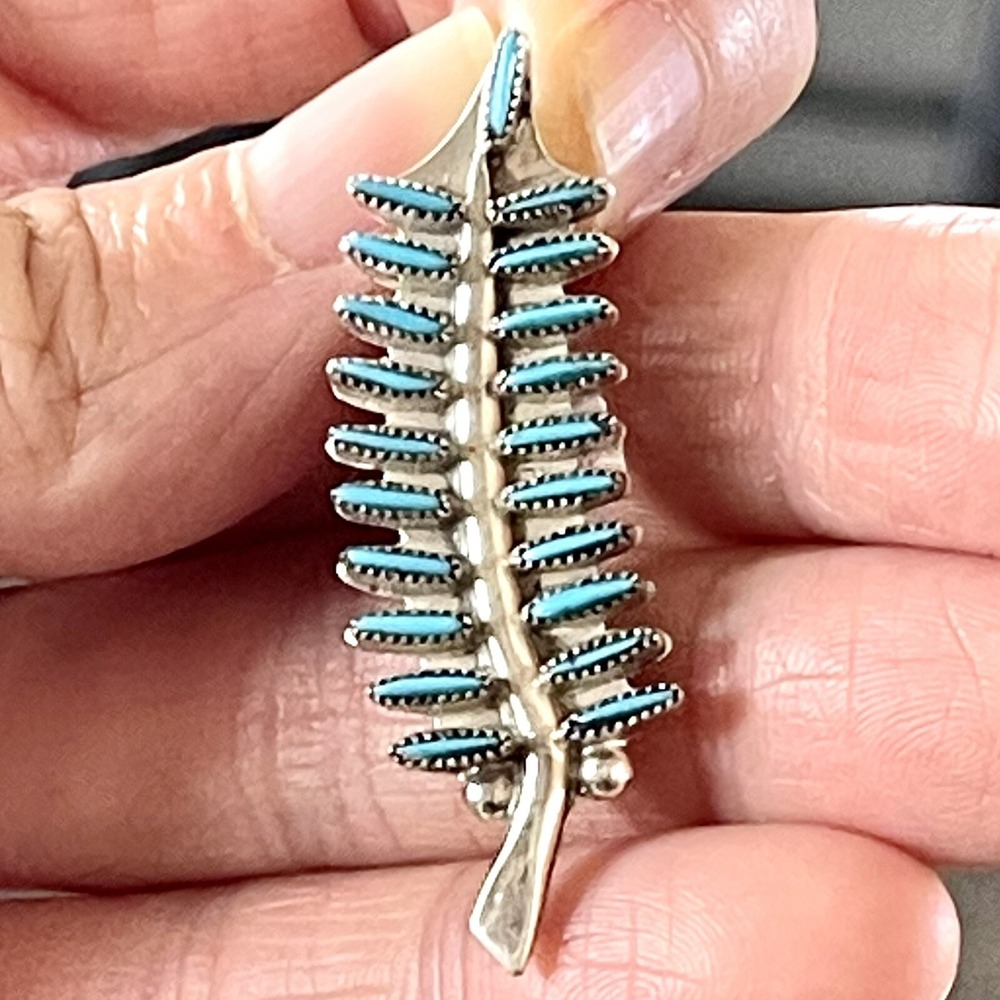 Zuni Turquoise Leaf Pendant 2in‎ Needlepoint Sterling Brooch Native Amer Signed